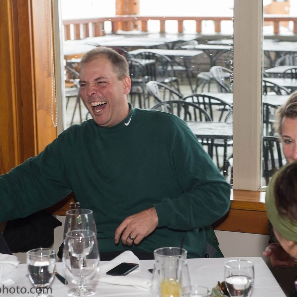 undercover-actors-surprise-reveal-corporate-event_05