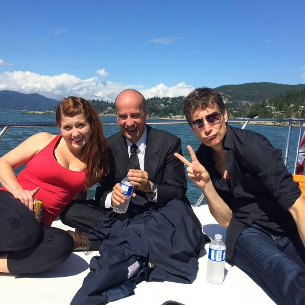 undercover-actors-surprise-reveal-corporate-event_06